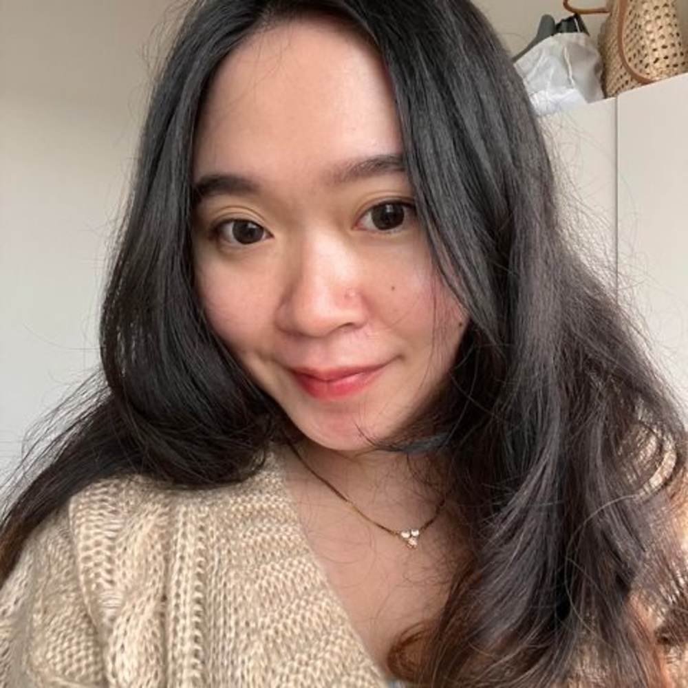 Meet your Posher, Claudia